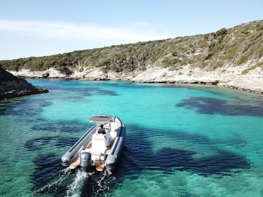 Noleggio Gommoni a Cannigione Panthom-260 della Sea Water della Cannigione Boat Rental in Sardegna