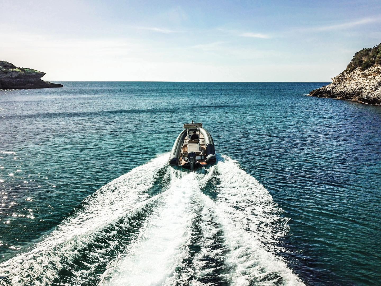 Noleggio Gommoni a Cannigione Panthom-260 della Sea Water della Cannigione Boat Rental in Sardegna